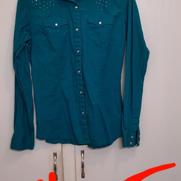 Clothes - Picture 16 of 16